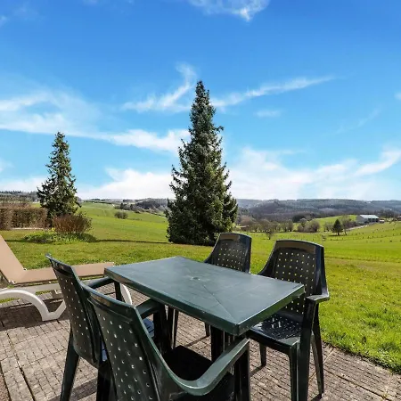 펜션 Les Hirondelle For 8 Persons