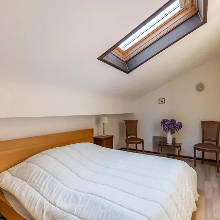 Les Hirondelle For 8 Persons *