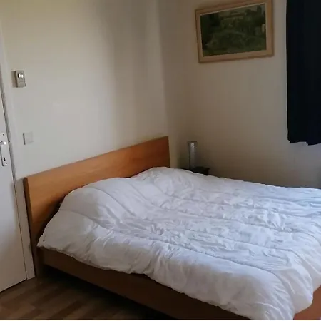 Les Hirondelle For 8 Persons